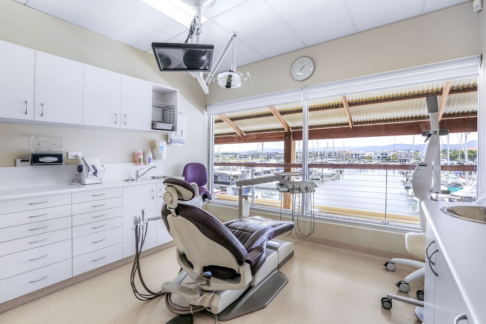 Hope Island Dental Care